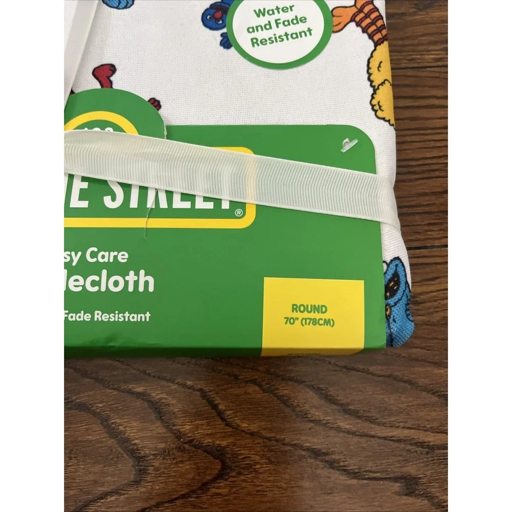 123 SESAME STREET TABLECLOTH - 70
